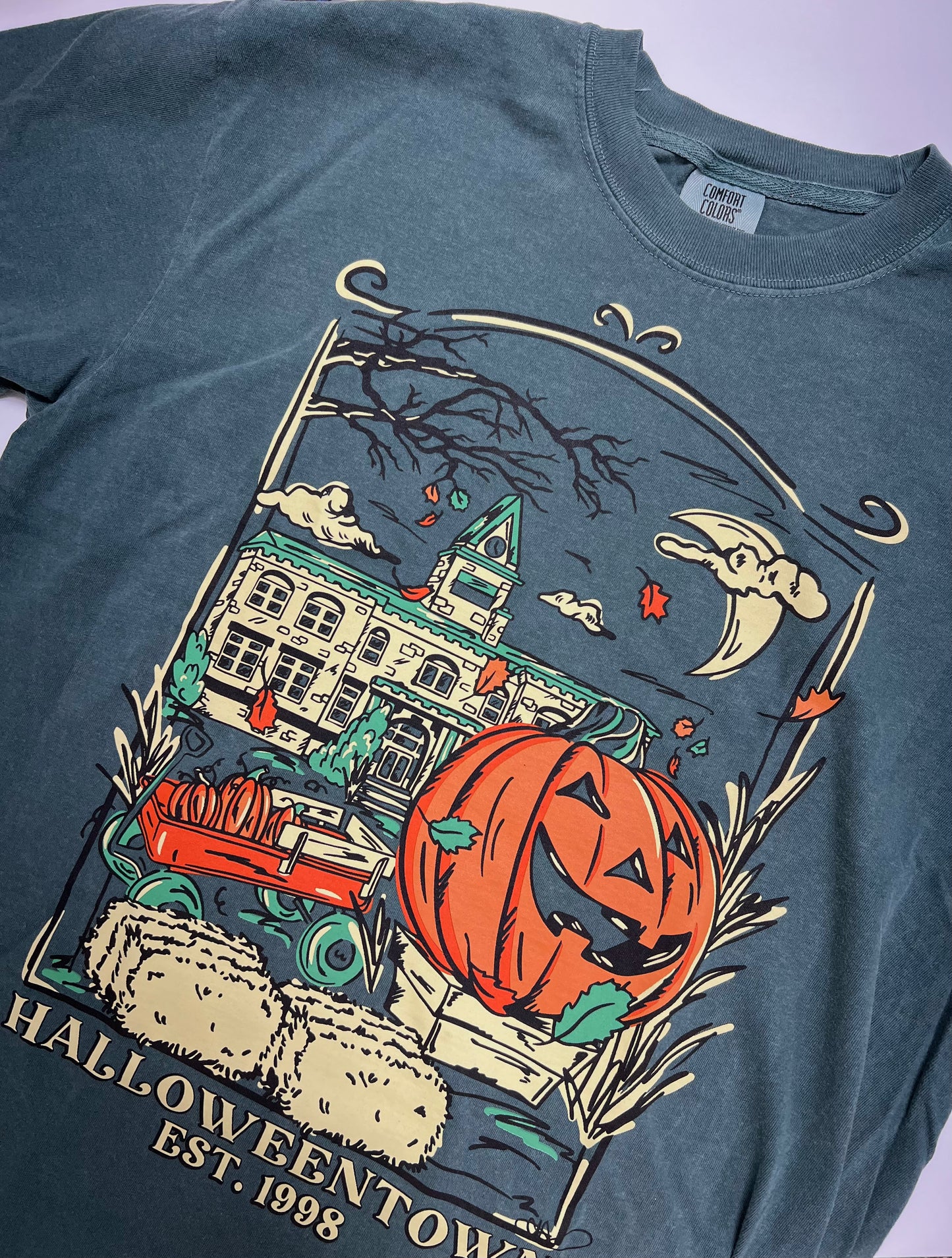 HALLOWEENTOWN: T-SHIRT